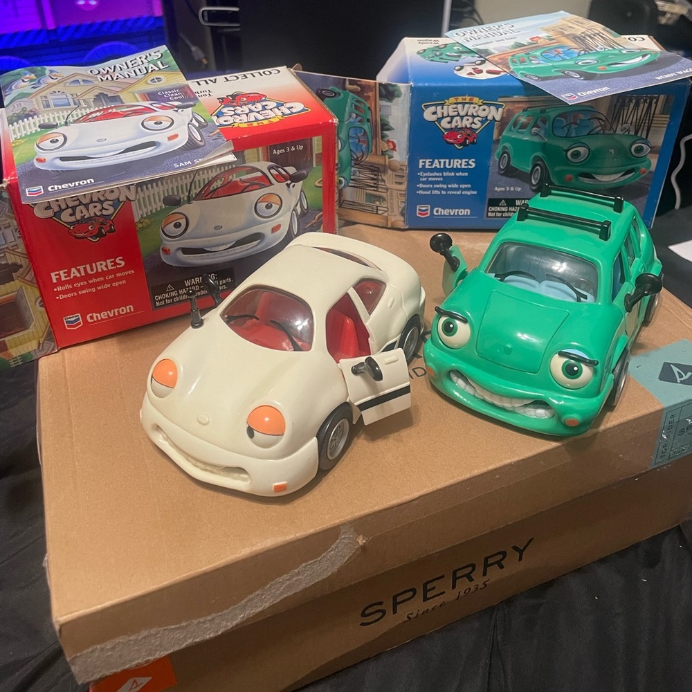 Chevron cars